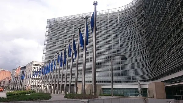 Модерната и голяма сграда на Европейската комисия Берлемон в Брюксел